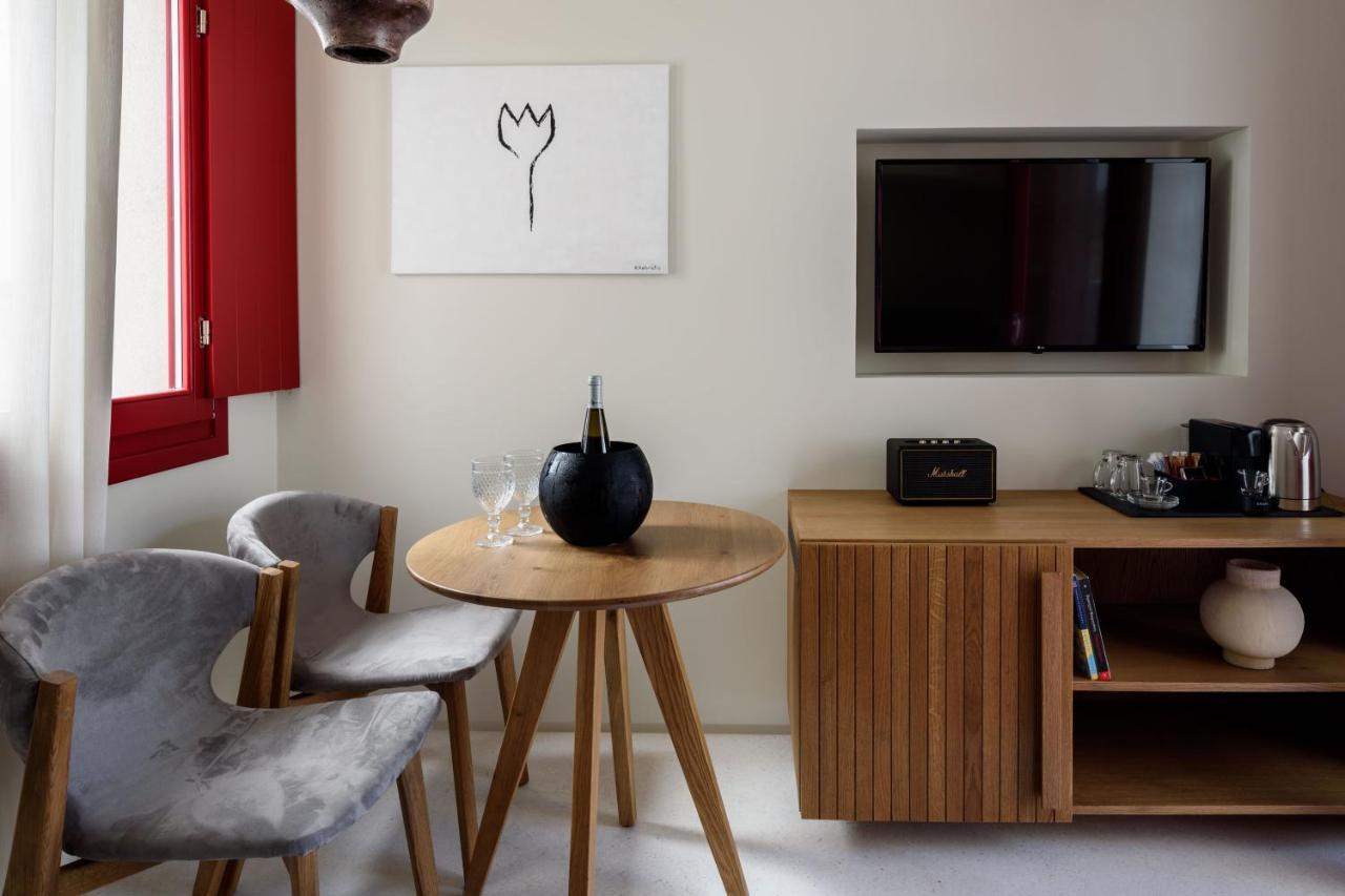 Potnia Theron Suites Akrotiri  Ngoại thất bức ảnh